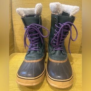 Sorel Women’s 1964 Premium Boots - size 9